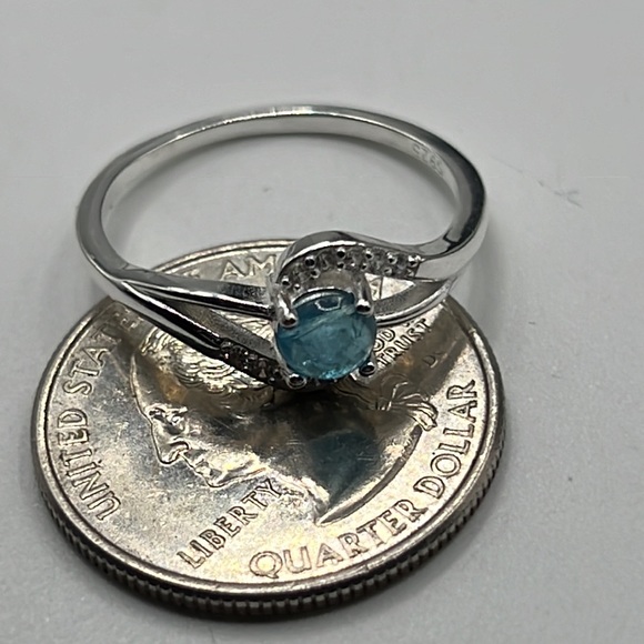 NEON BLUE APATITE, CZ, AND STERLING SILVER RING SIZE 9 - Picture 12 of 12
